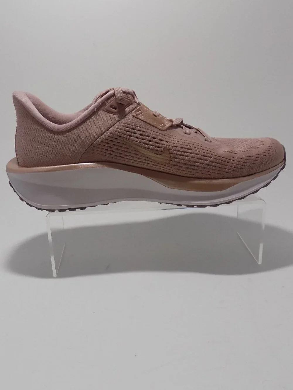 Nike Quest 6 Women's Shoe- Size 7.5